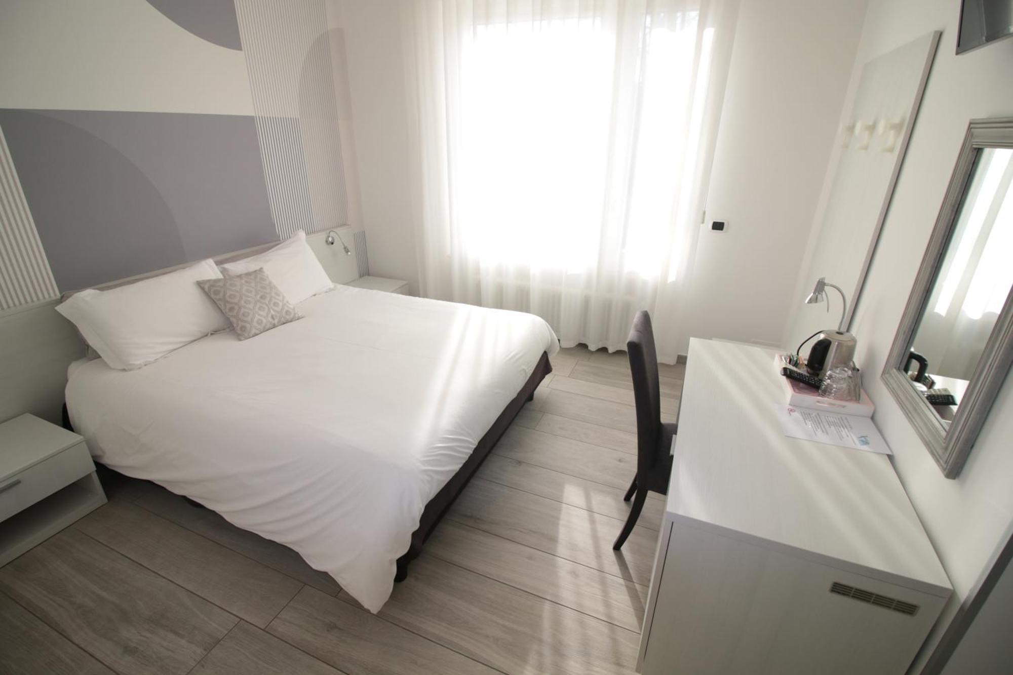 Villa Silvia Olivetti Banchette D'Ivrea Стая снимка